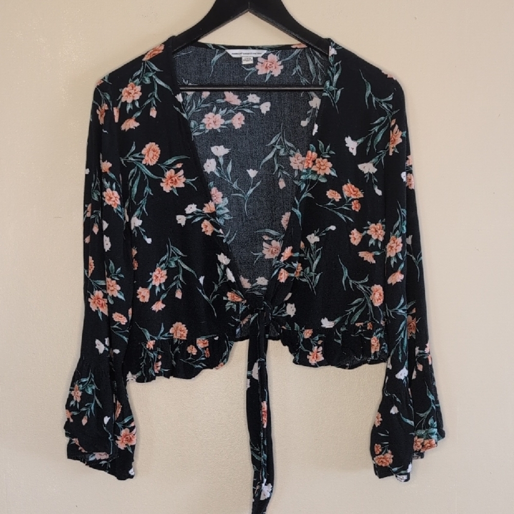 American Eagle Outfitters Black and Peach Bell Sleeve Crop Tie Front Cardigan